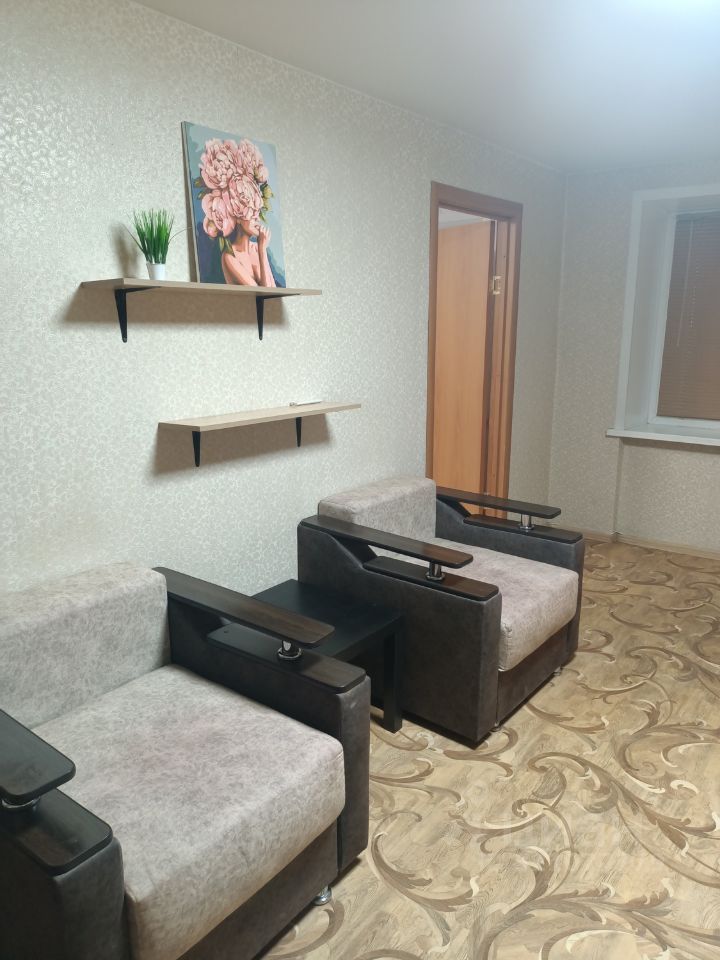 2-комн. квартира, 44 м2, 1/5 этаж