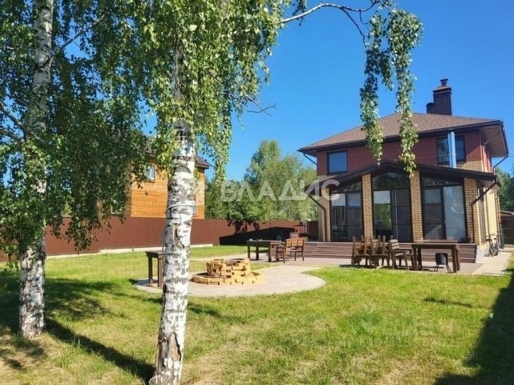  дом, 160 м², 6.7 соток