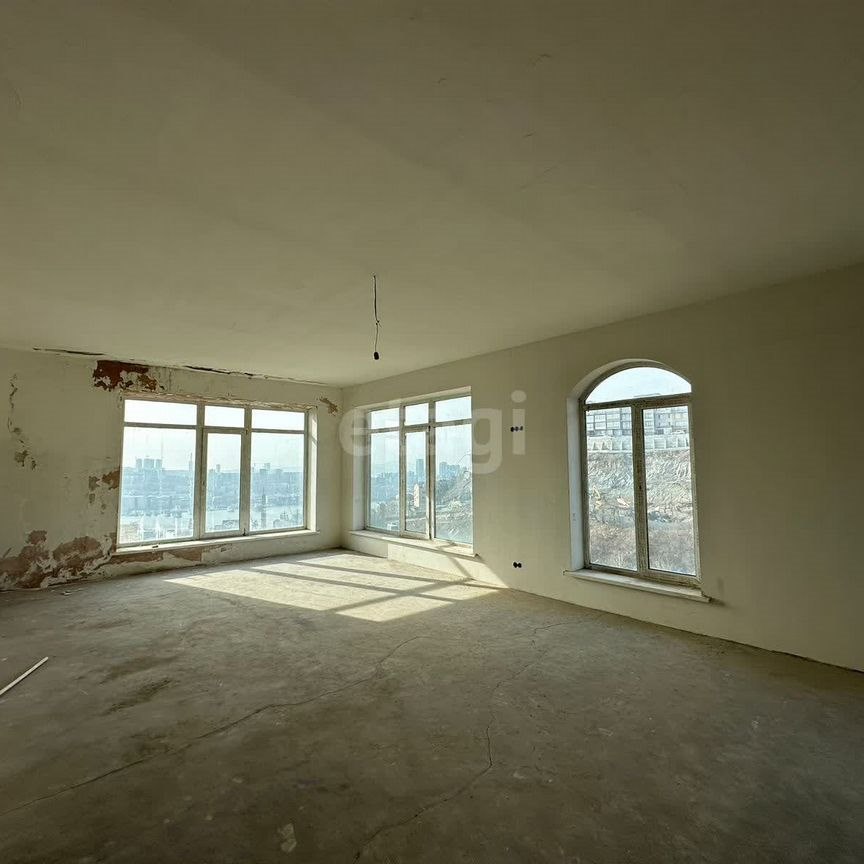 Дом, 1578.5 м², 15.8 соток