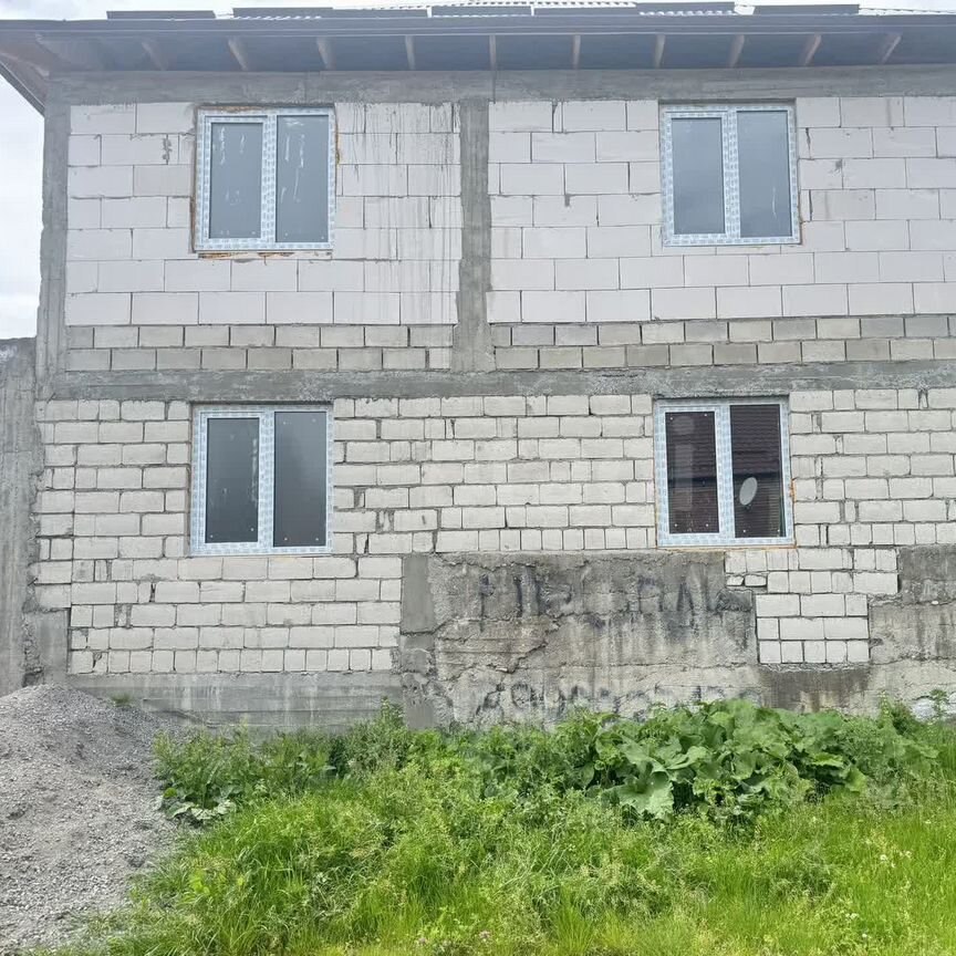  дом, 201 м², 7 соток