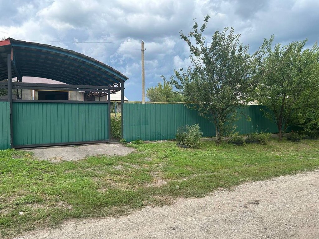 Дом, 180 м², 27.5 соток