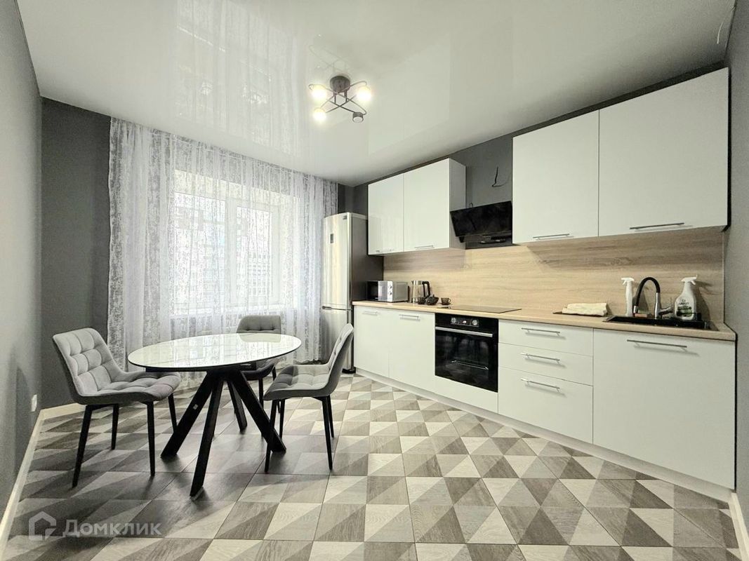 2-комн., 70 м², 12/18 этаж