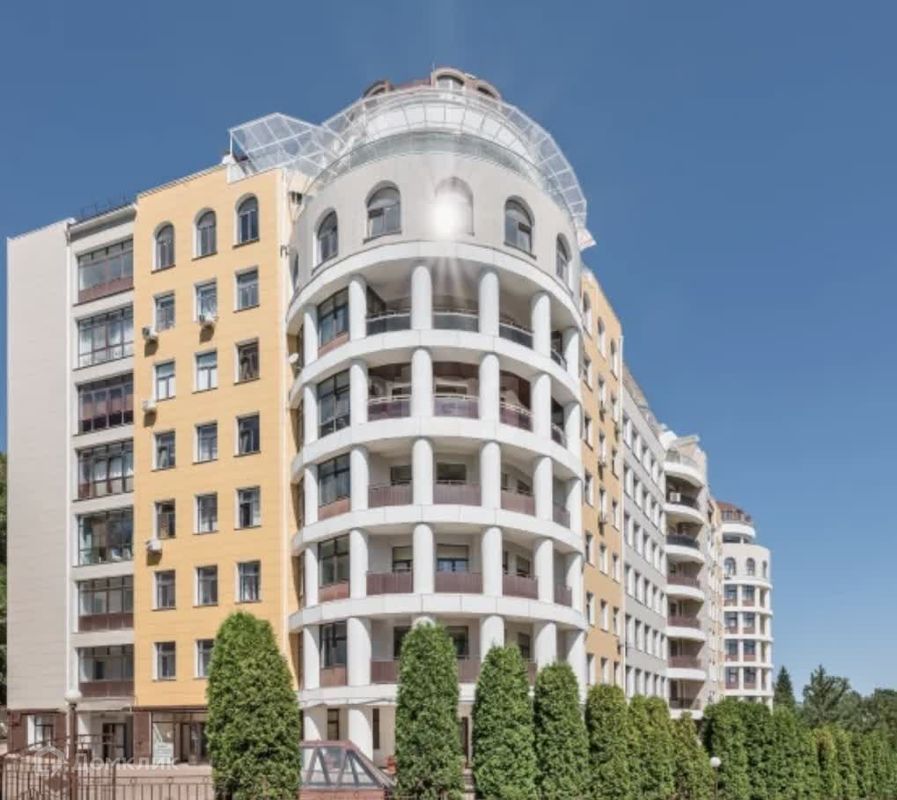 Студия, 42 м², 2/9 этаж