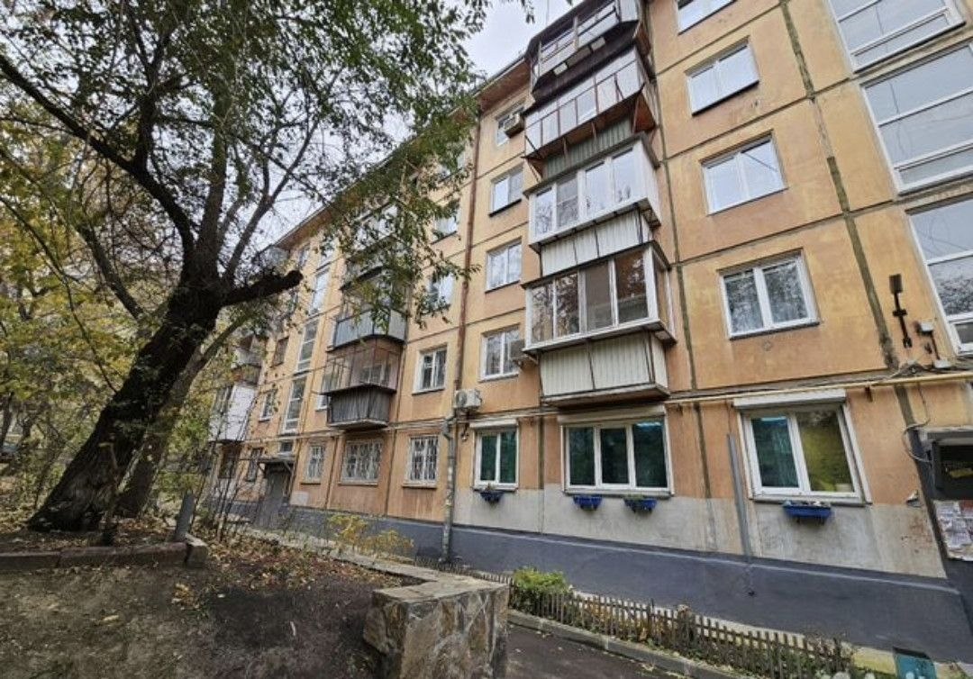 2-комн., 42 м², 1/5 этаж