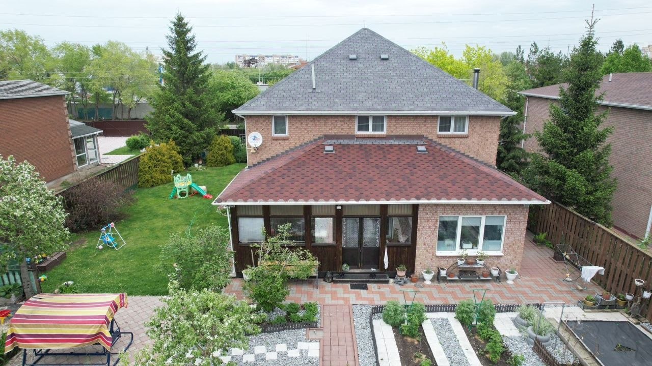 Коттедж, 321.8 м², 10 соток