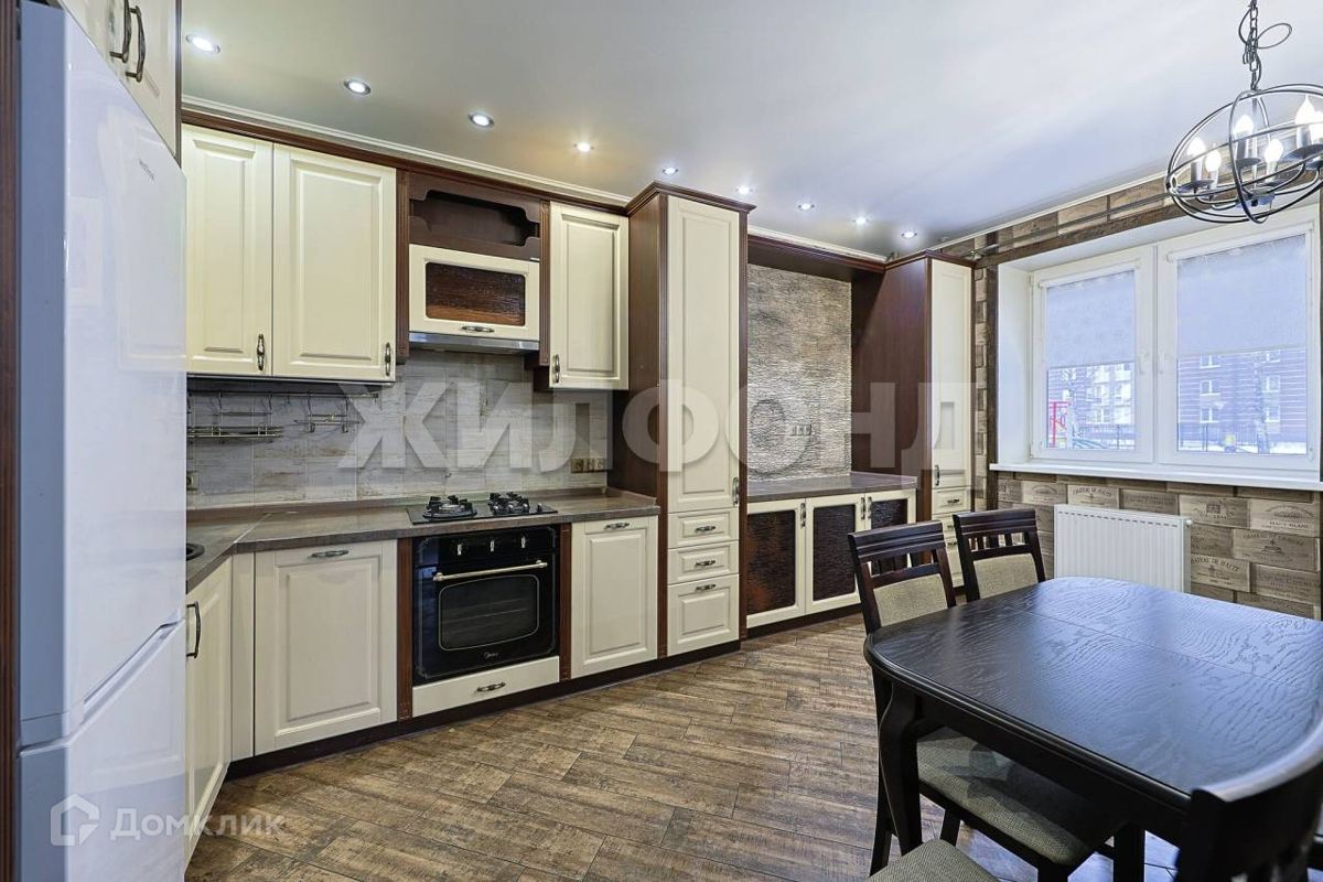 3-комн., 92 м², 1/9 этаж