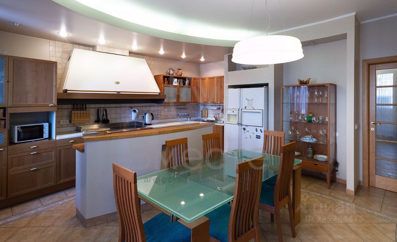 4-комн., 212 м², 5/11 этаж