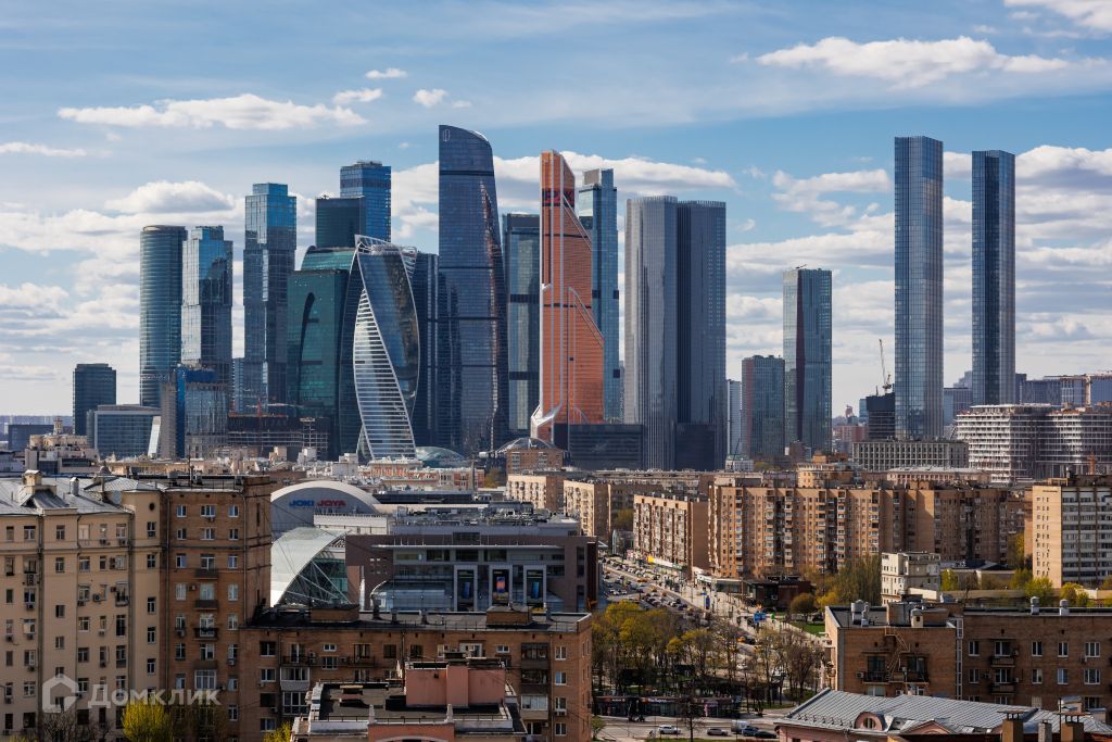 4-комн., 240 м², 15/16 этаж