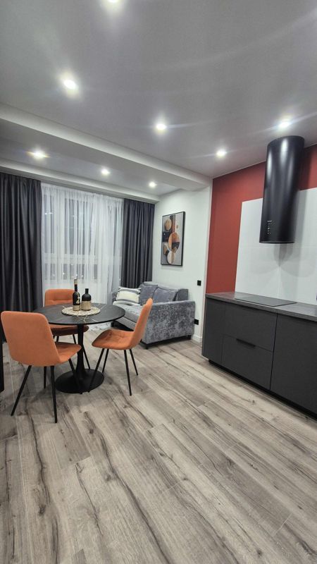 2-комн., 42 м², 20/24 этаж