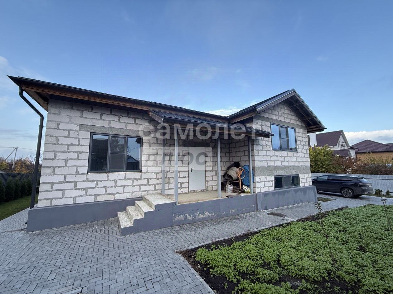 Дом, 280 м², 15 соток