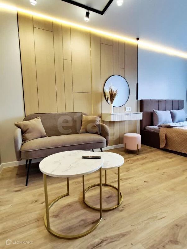 2-комн., 43 м², 9/9 этаж