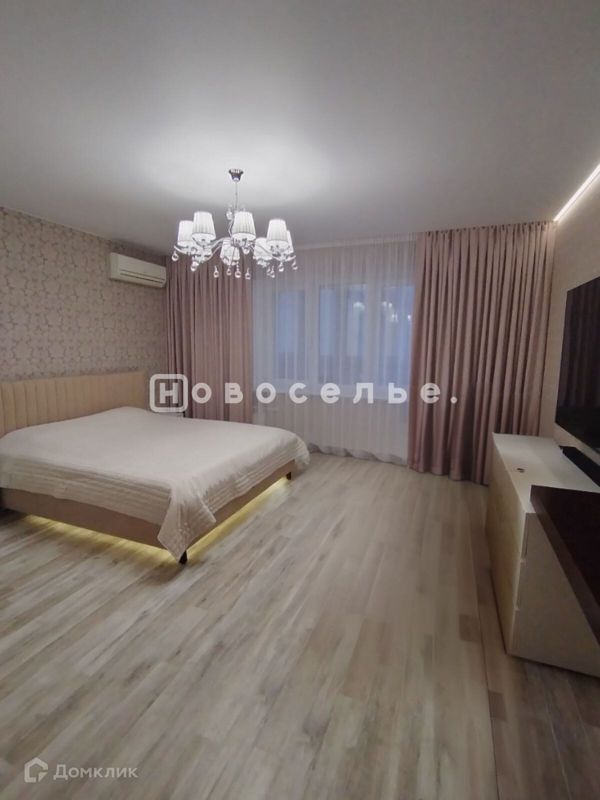 2-комн., 70 м², 2/6 этаж