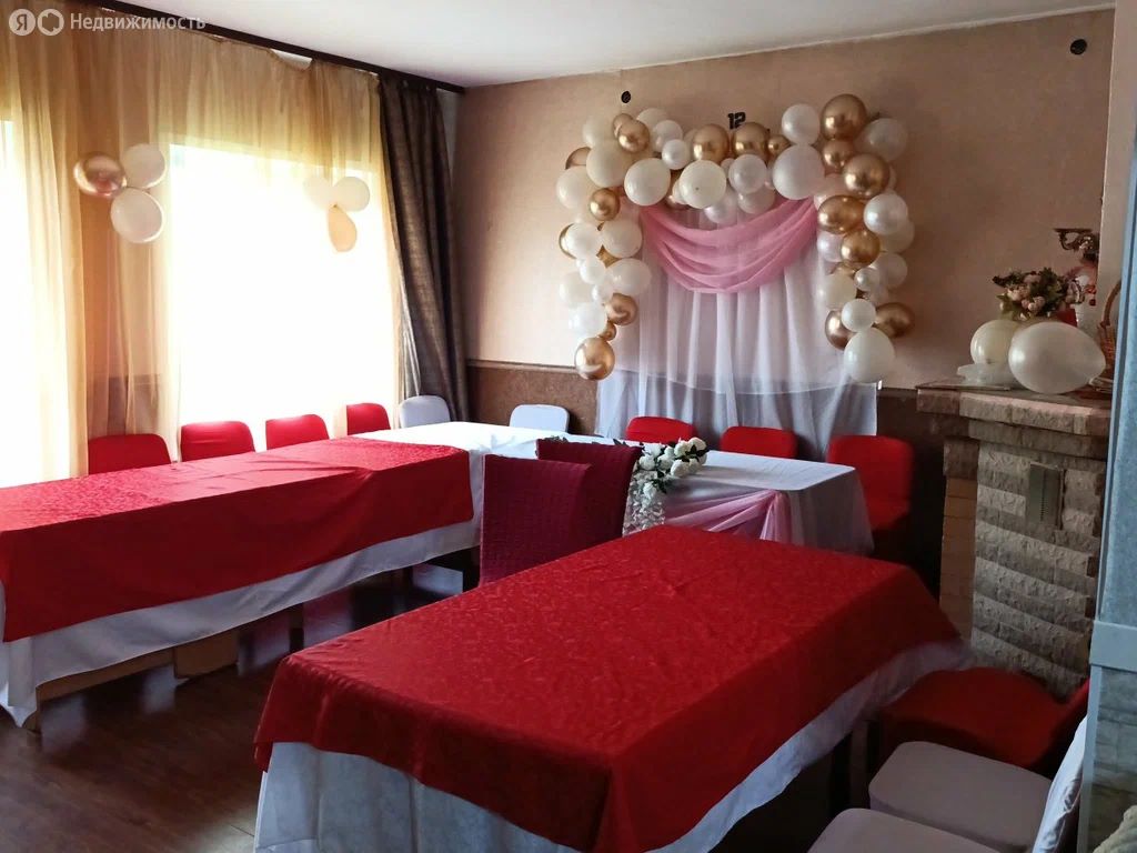 Дом, 211 м2, 20 соток