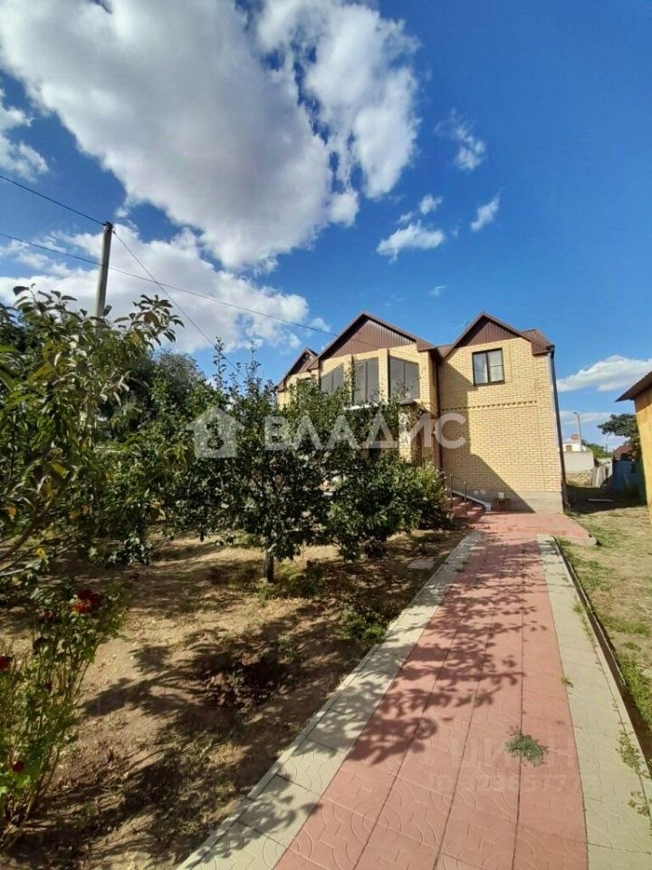 Дом, 350 м², 12 соток