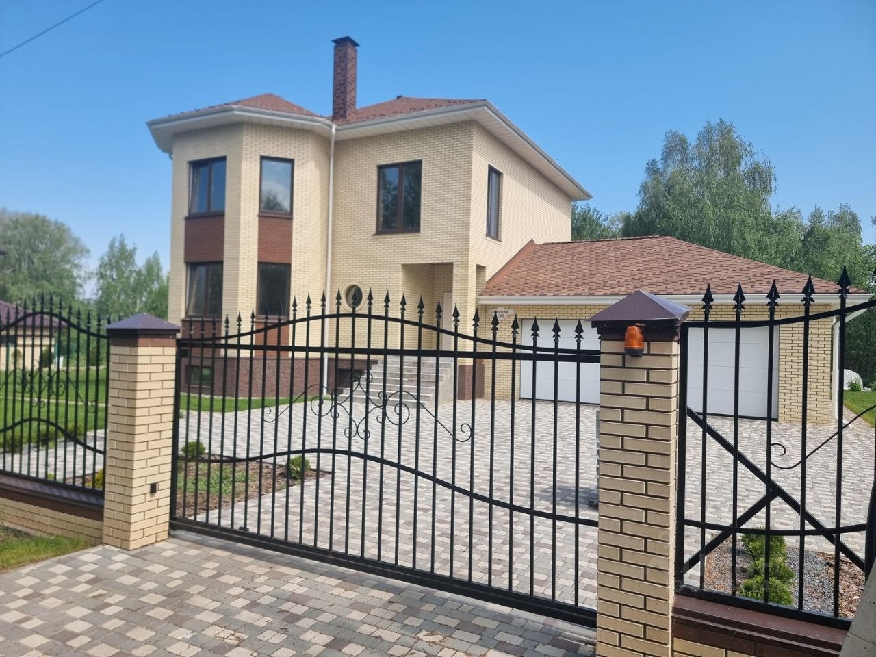 Коттедж, 385 м², 20 соток