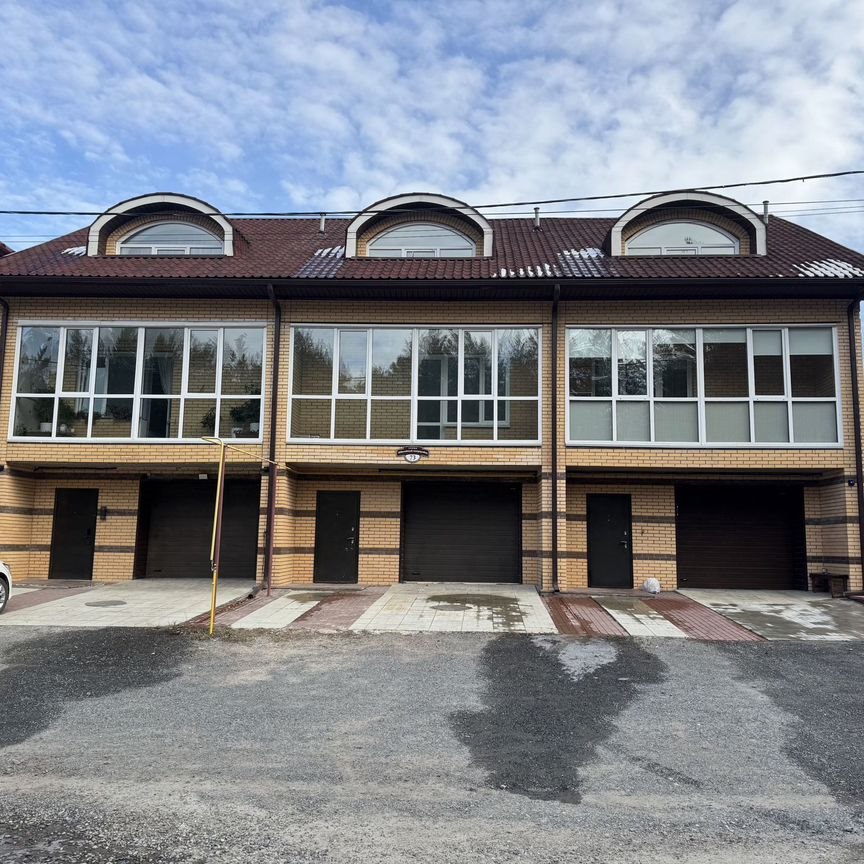 Таунхаус, 205 м², 1.5 сотка