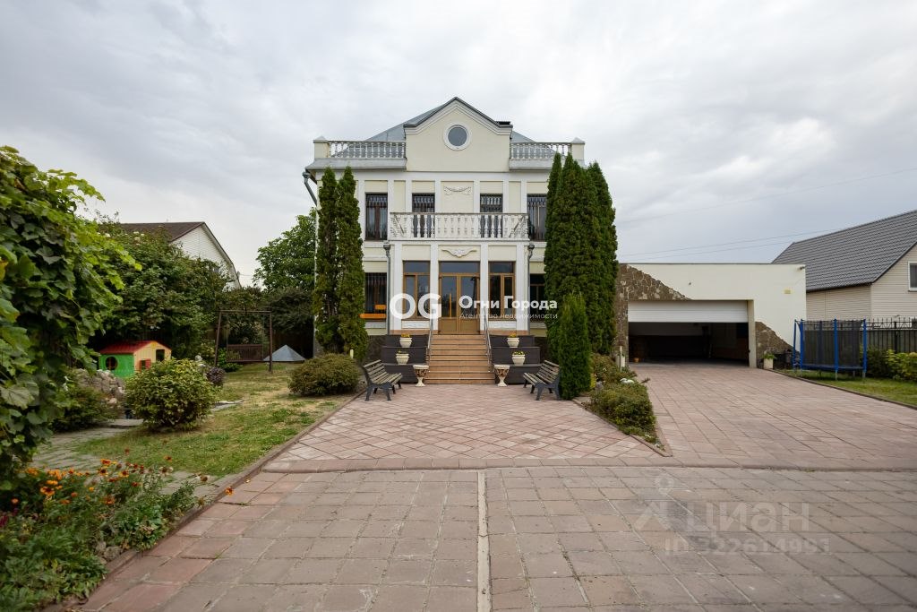 Дом, 398 м², 20 соток