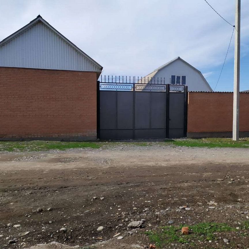 Дом, 180 м², 8 соток