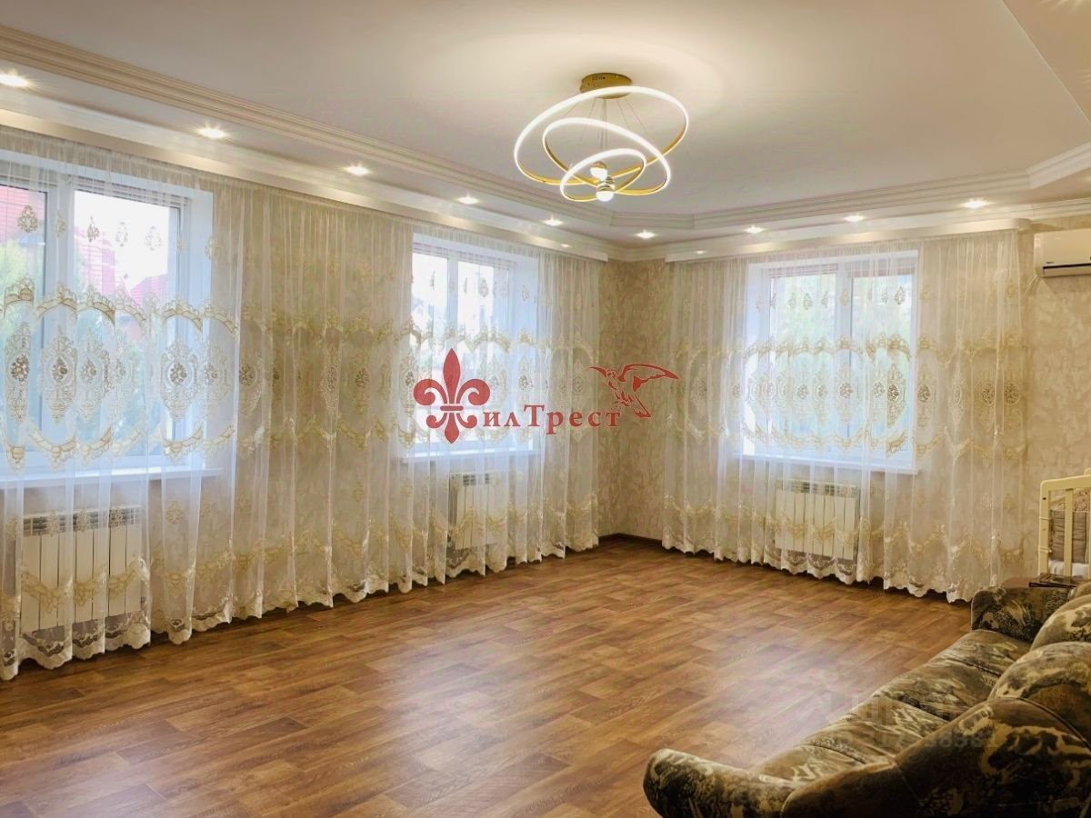 Коттедж, 246 м², 15 соток