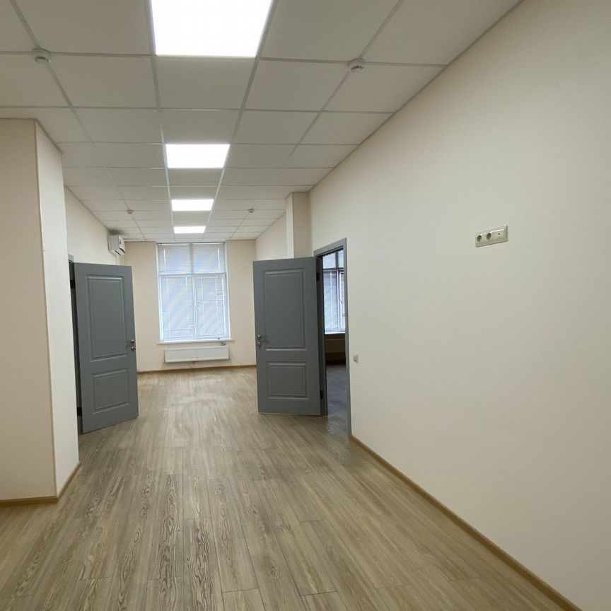 Офис, 194.5 м²