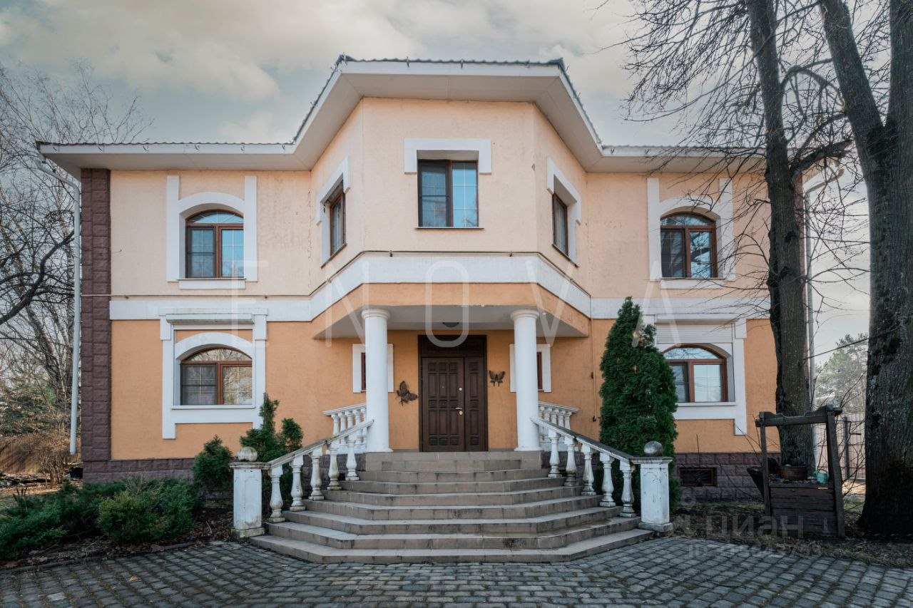 Коттедж, 435 м², 13 соток