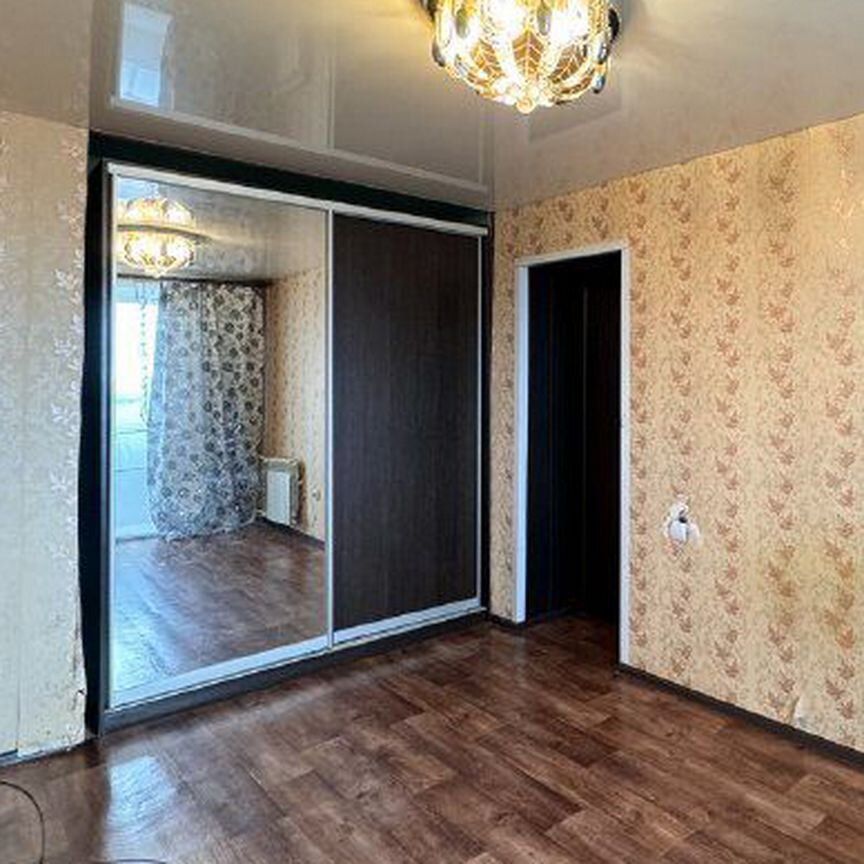 Комната, 12.4 м², 4-комн.