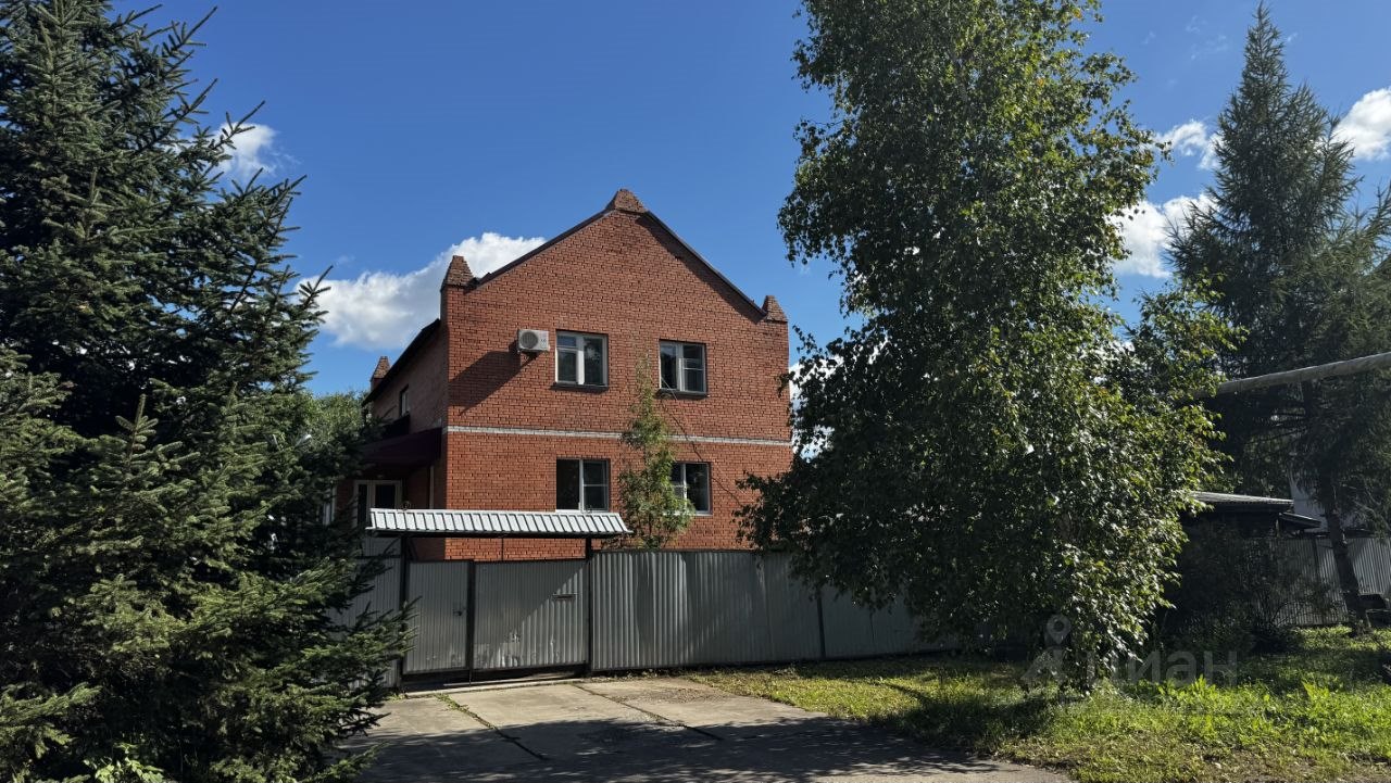 Коттедж, 223.3 м², 15 соток