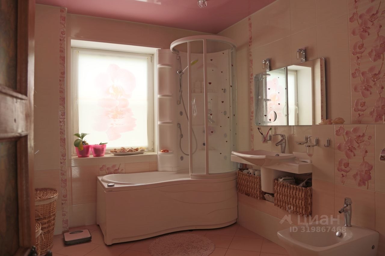 Дом, 370 м², 15 соток