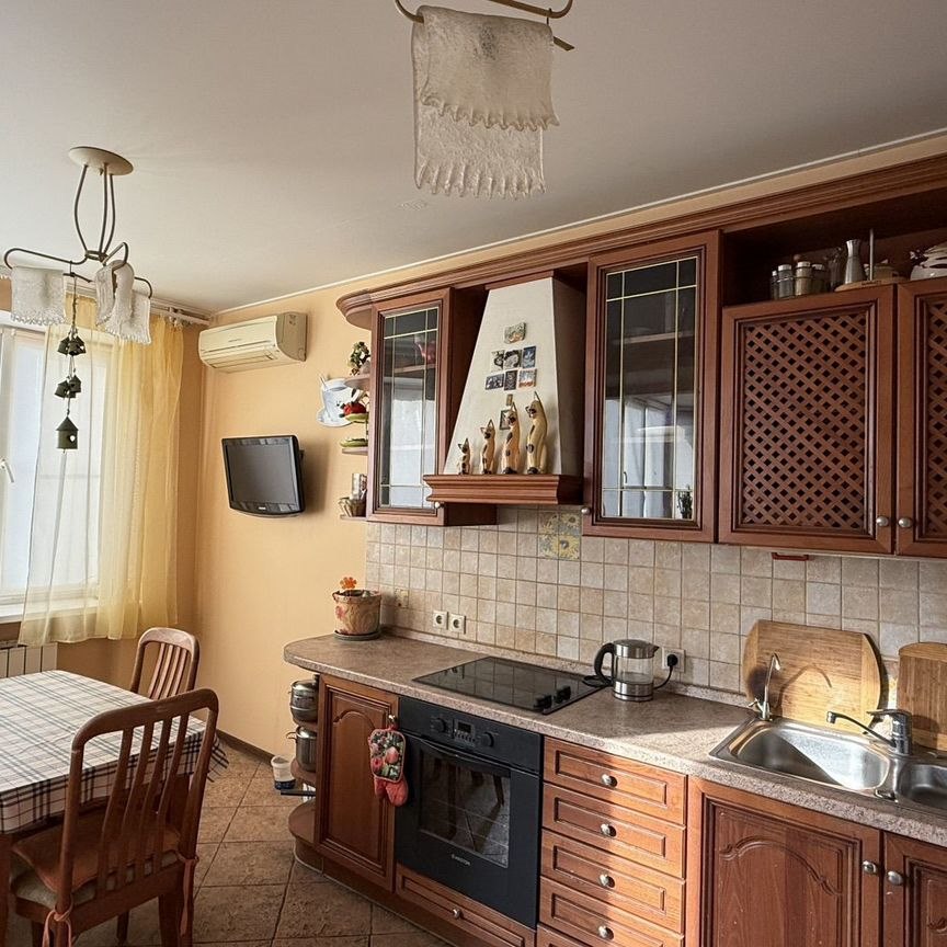 3-комн., 156 м², 6/8 этаж