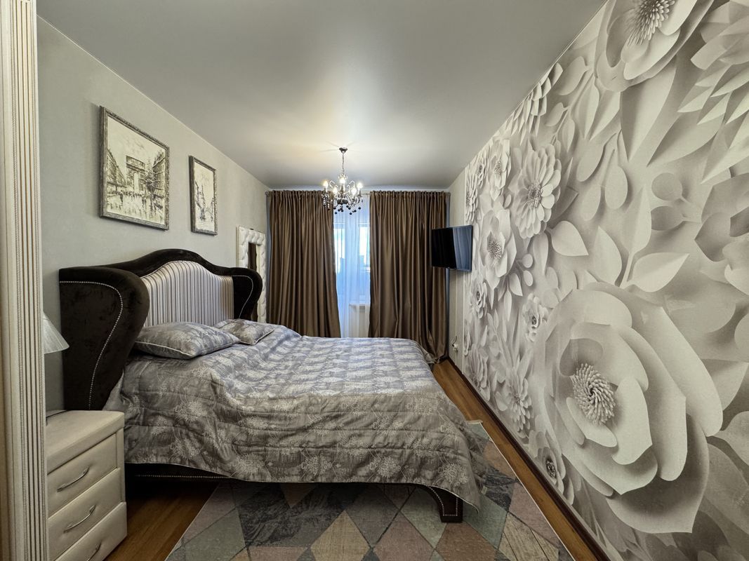 3-комн., 105.6 м², 5/6 этаж
