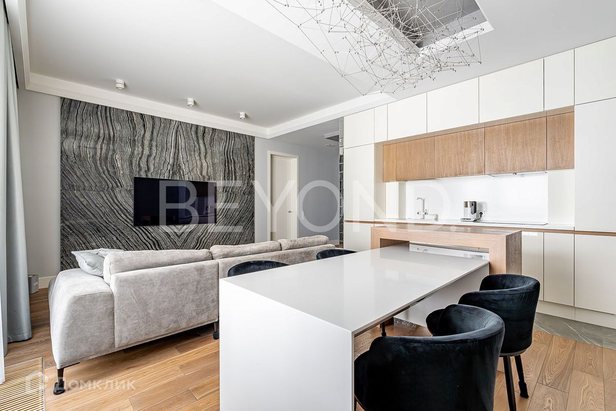 3-комн., 108 м², 7/10 этаж