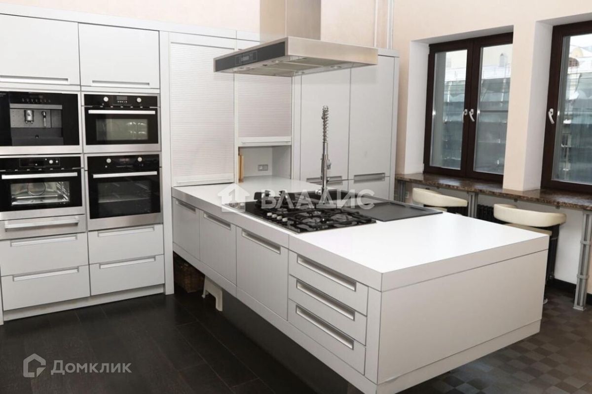 3-комн., 111.2 м², 6/6 этаж