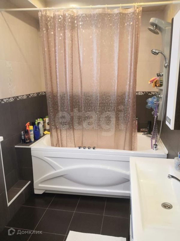 4-комн., Квартира, 241.9 м², 1/3 этаж