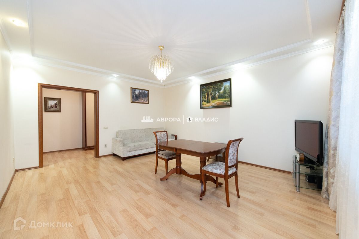 4-комн. квартира, 132 м2, 3/6 этаж