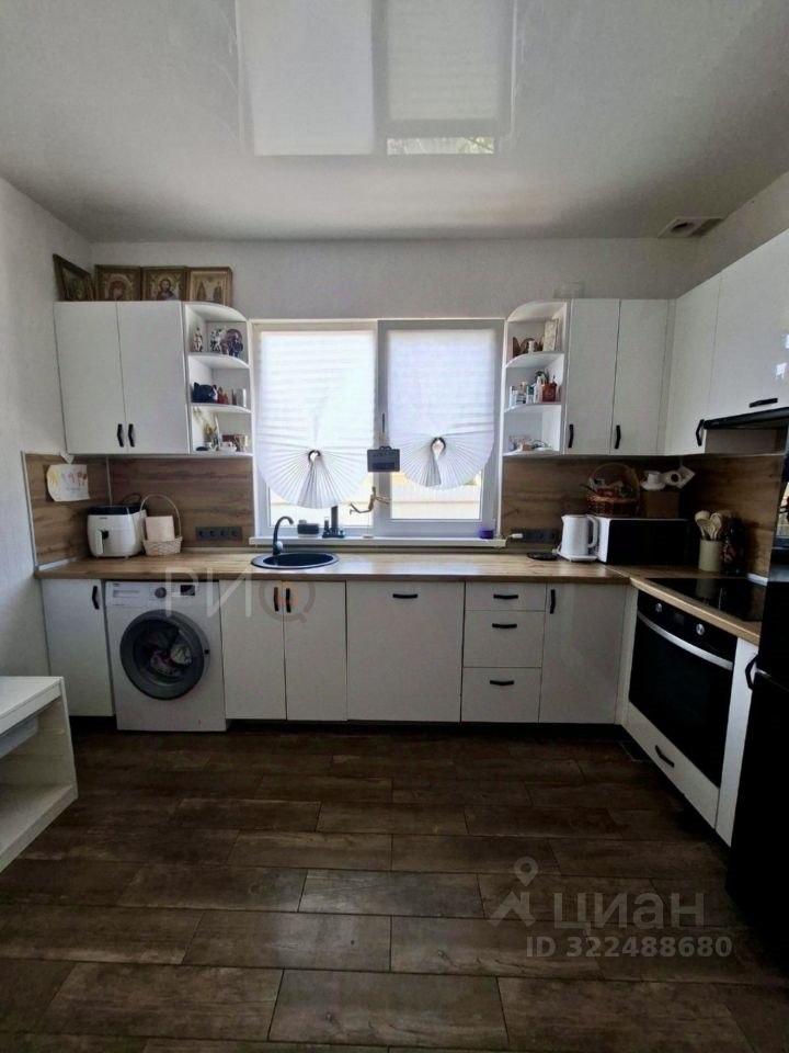 Коттедж, 90 м², 1.5 сотка