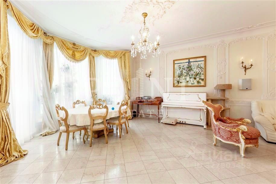 4-комн., 147 м², 6/9 этаж