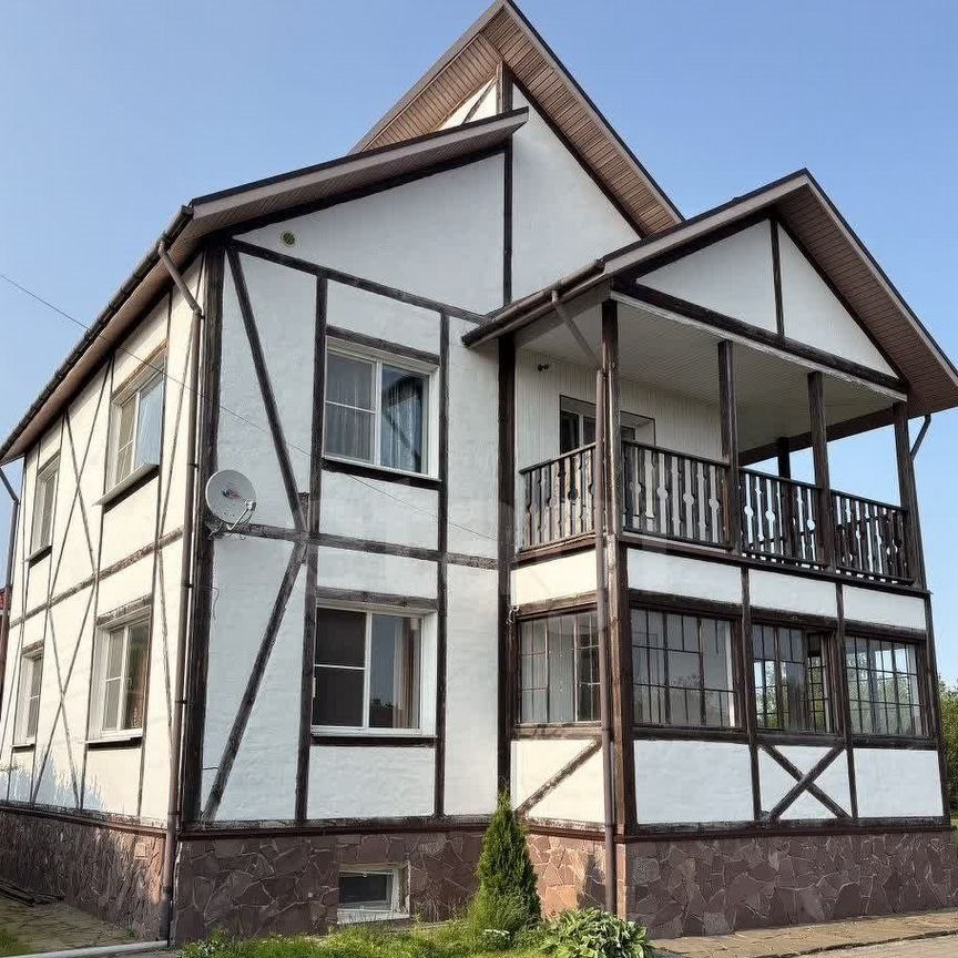 Дом, 180.6 м², 19.4 соток