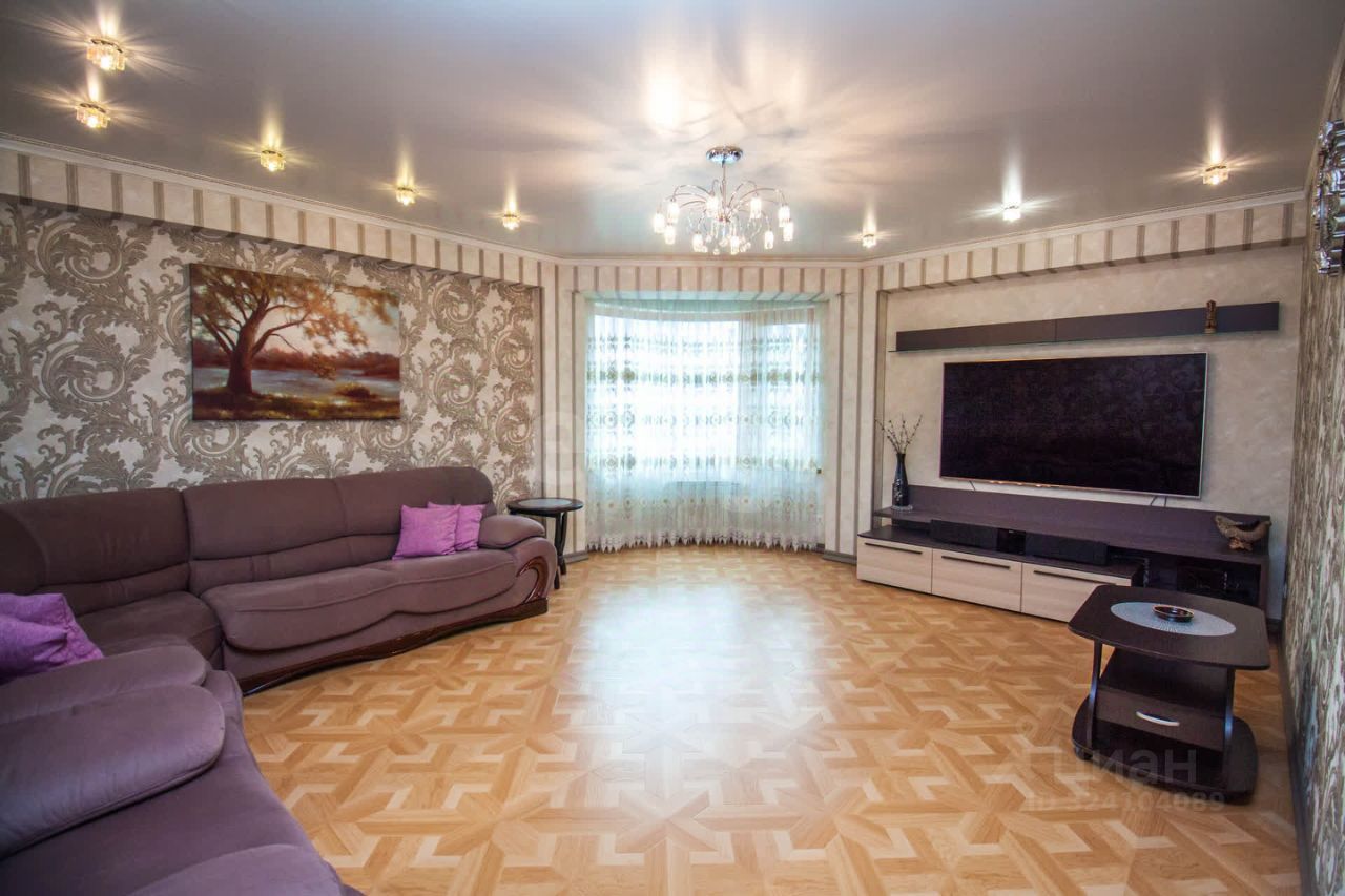 2-комн., 90 м², 2/10 этаж