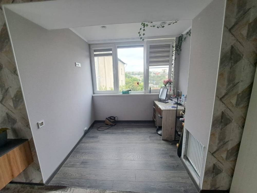 2-комн. квартира, 57 м², 2/5 этаж