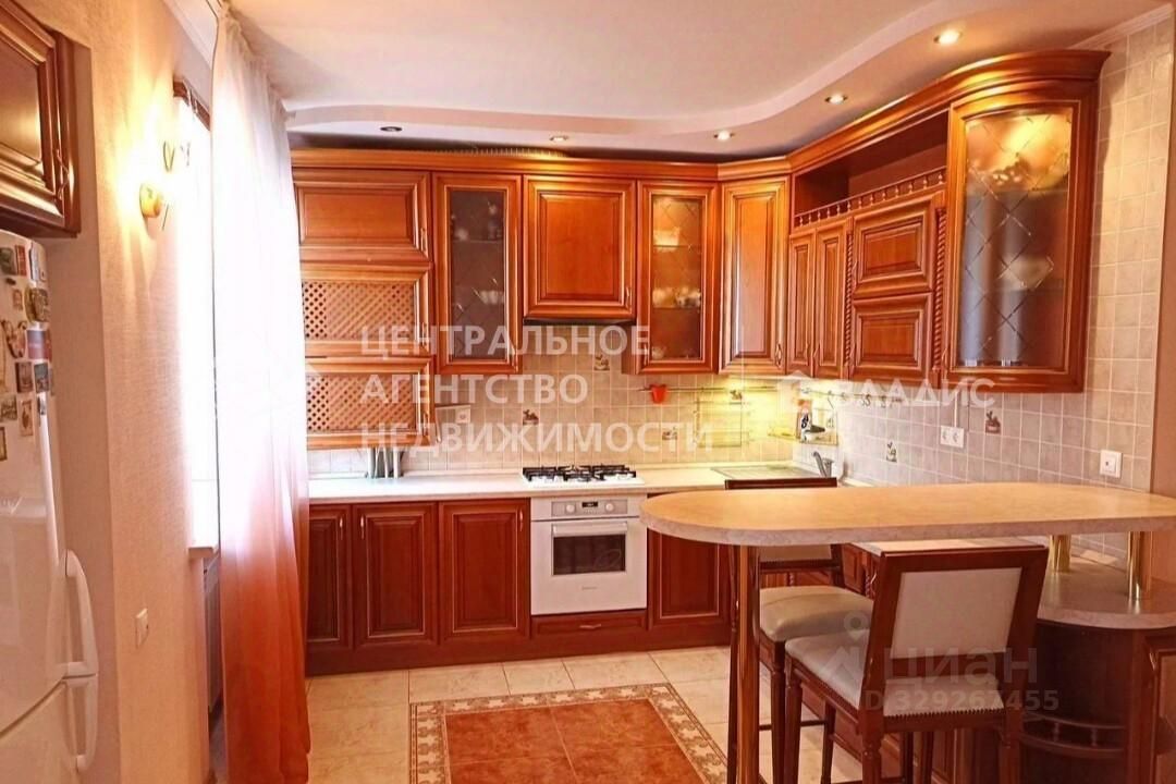 2-комн., 90 м², 3/6 этаж