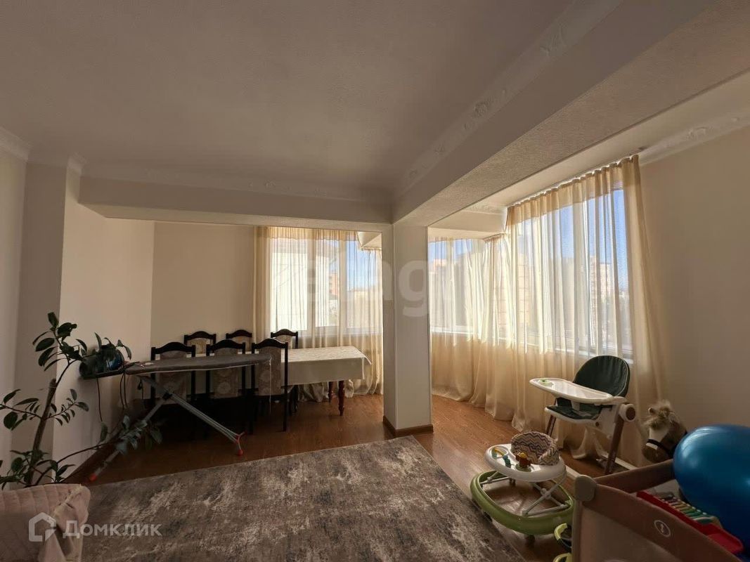 2-комн. квартира, 81.3 м2, 6/6 этаж
