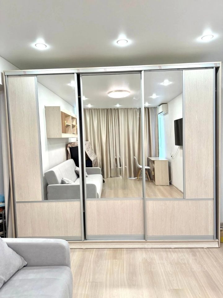 Комната в 3-комн. квартире, 15 м2, 1/9 этаж