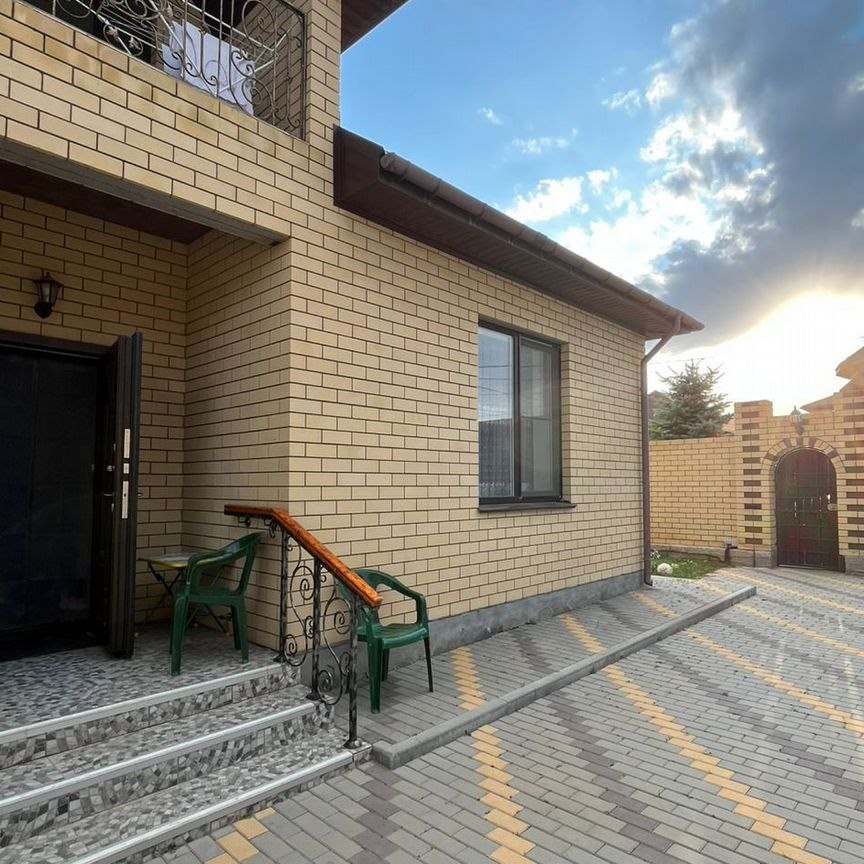 Дом, 178.2 м², 14 соток