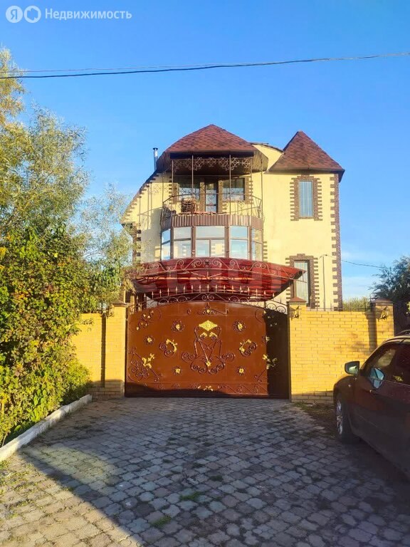 Дом, 337.4 м², 5 соток