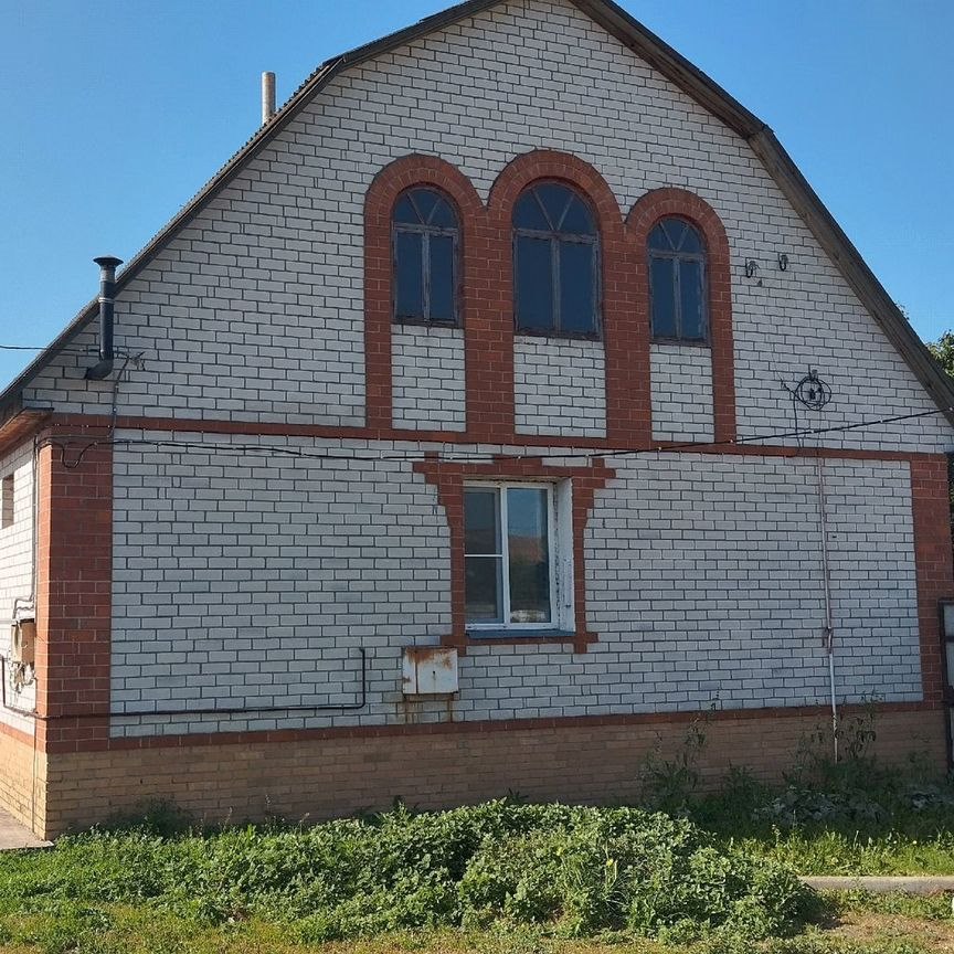 Дом, 200 м², 33.4 сотки