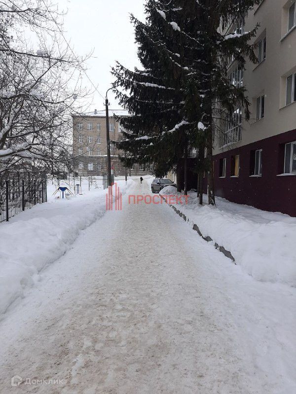 272.7 м², 4/5 этаж