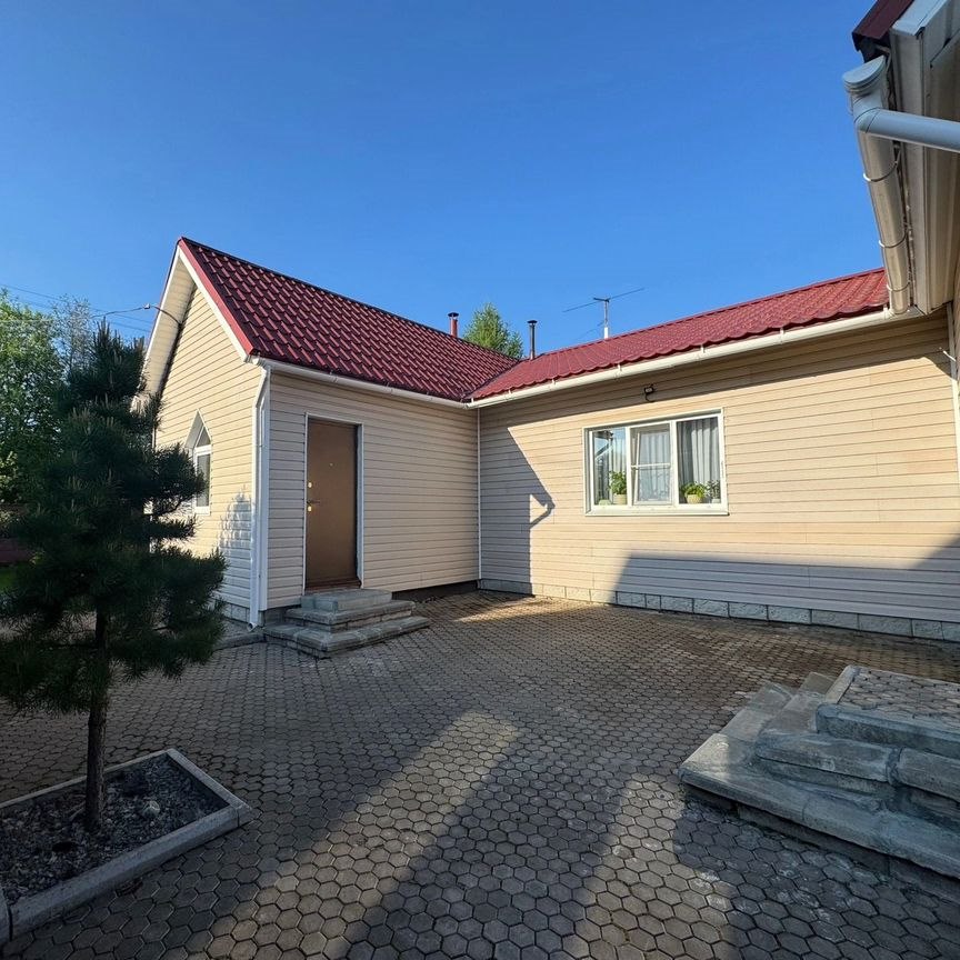 Дом, 111 м², 10 соток