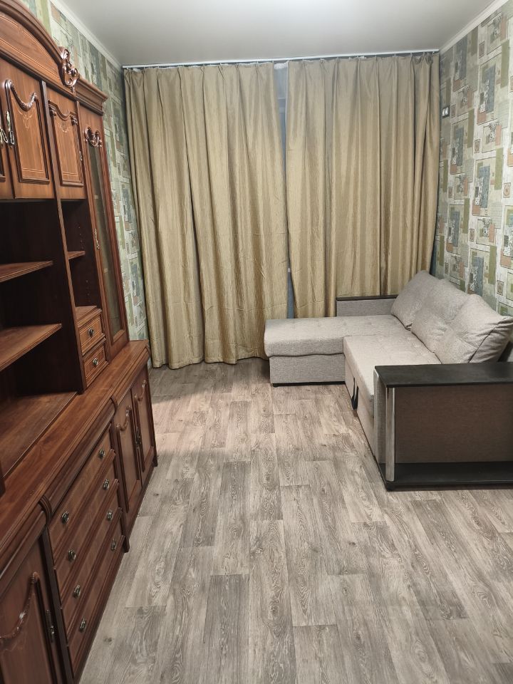 2-комн., 42 м², 3/4 этаж