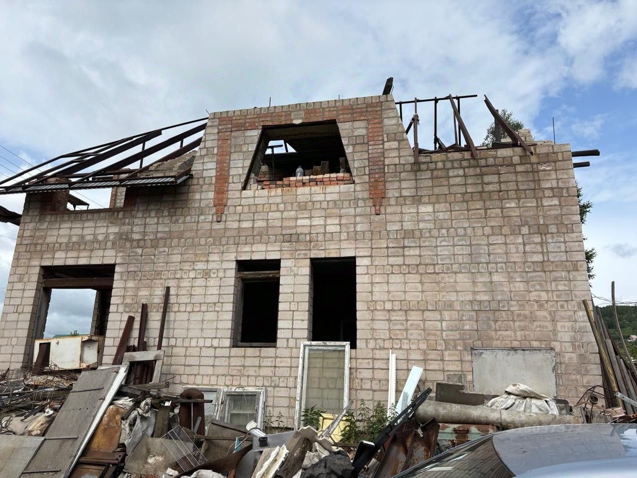 Дом, 240 м², 16 соток