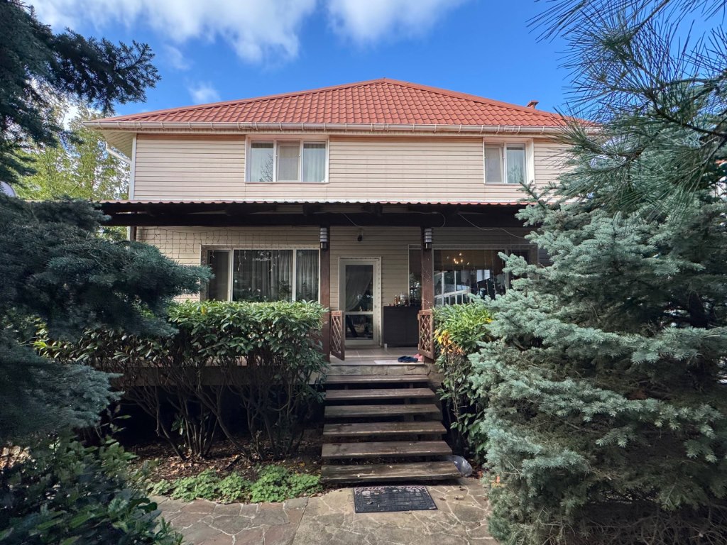 Дом, 250 м², 6 соток